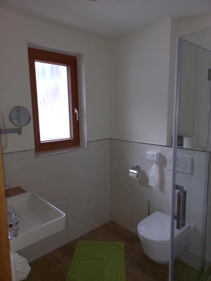 Haus Alpenflora Apartamento Flirsch Exterior foto